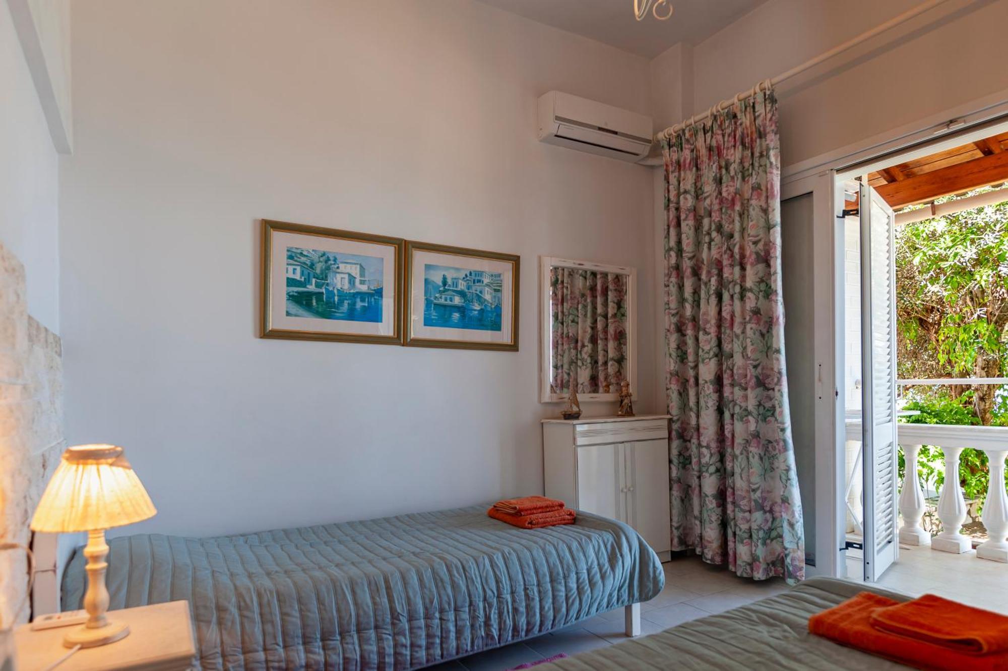 Anna Apartments Boukari Mpoukaris Esterno foto
